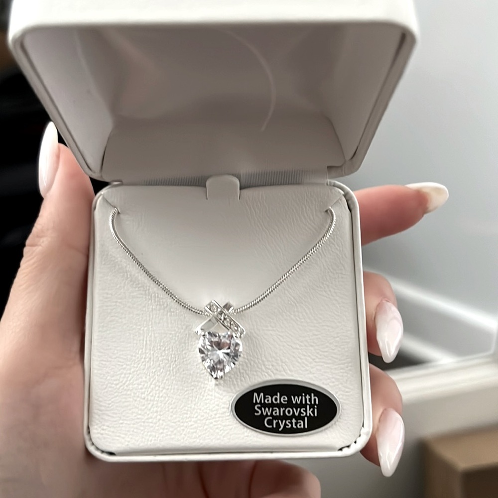 Heart shaped silver necklace